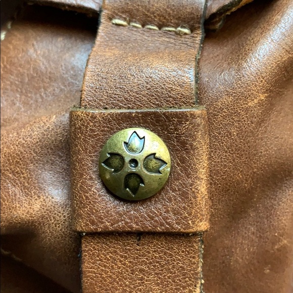 Patricia Nash Teramo Distressed Leather Crossbody - Picture 10 of 15